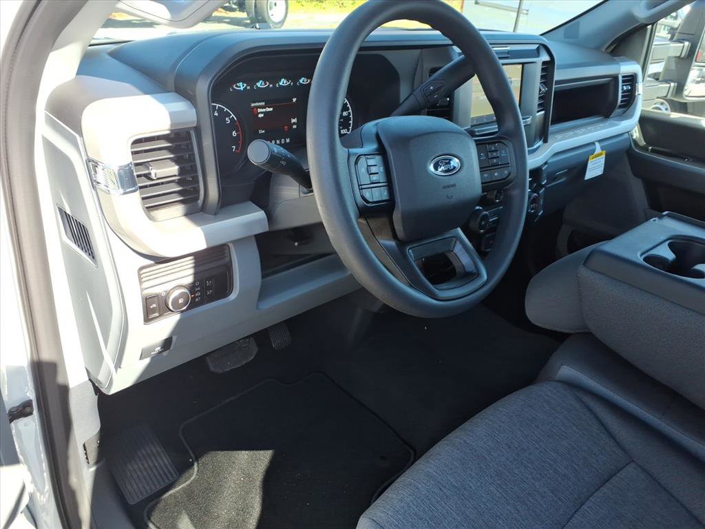 New 2026 Ford F350 4x4 Crew Cab Super Duty image 9