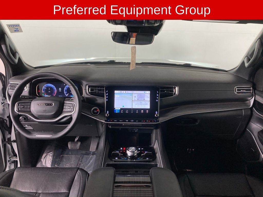 Used 2023 Jeep Wagoneer L Series III w/ Preferred Equipment Group image 8
