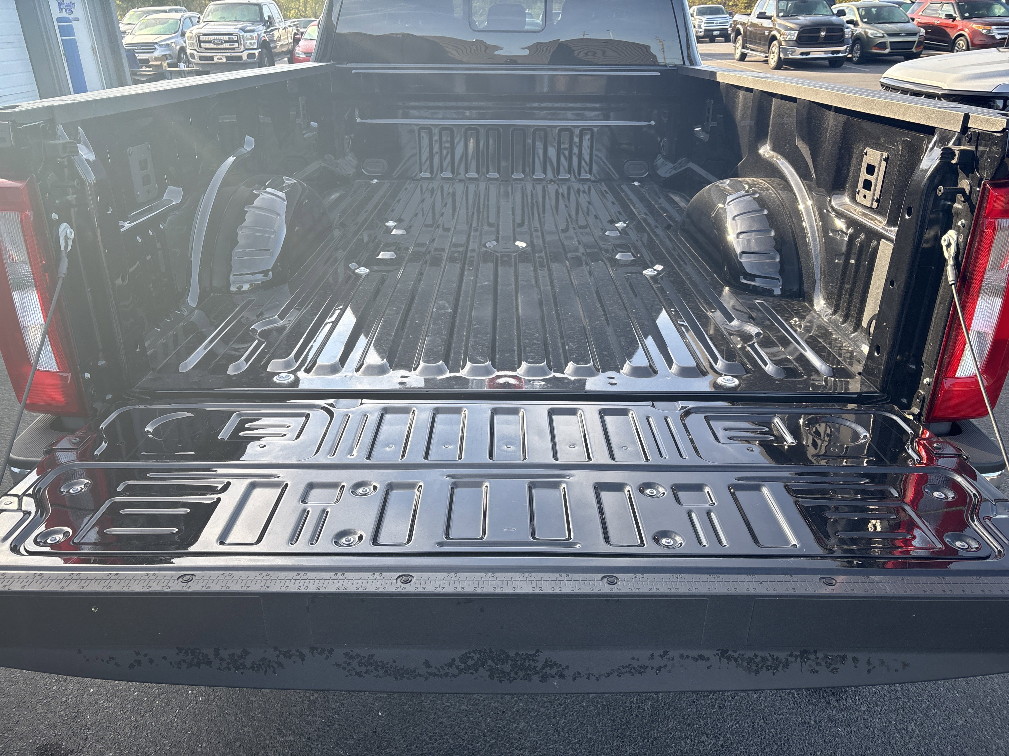 Used 2025 Ford F350 XL w/ XL Chrome Package image 5