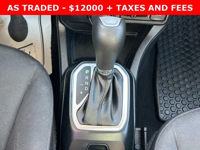 Used 2018 Jeep Renegade Latitude w/ Cold Weather Group image 24