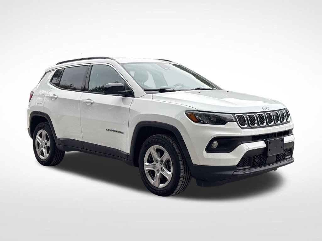 Used 2024 Jeep Compass Latitude AWD/4WD image 8