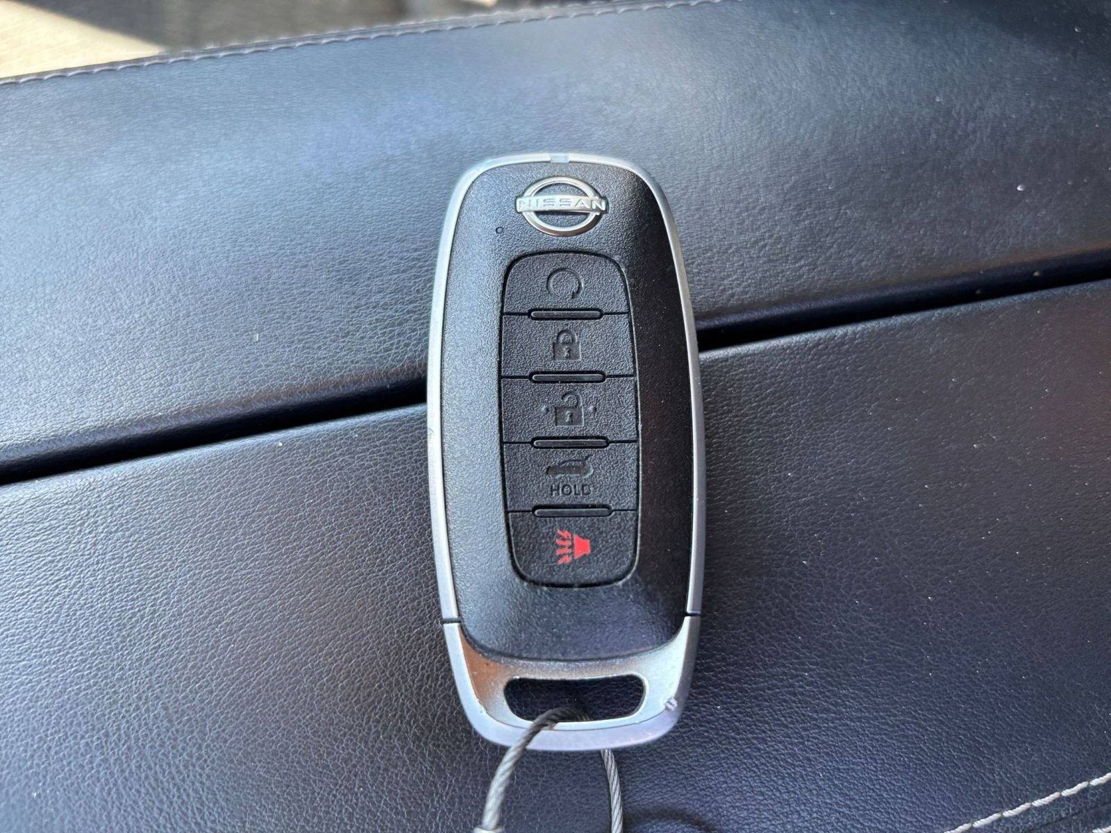 Used 2025 Nissan Rogue SV FWD image 27