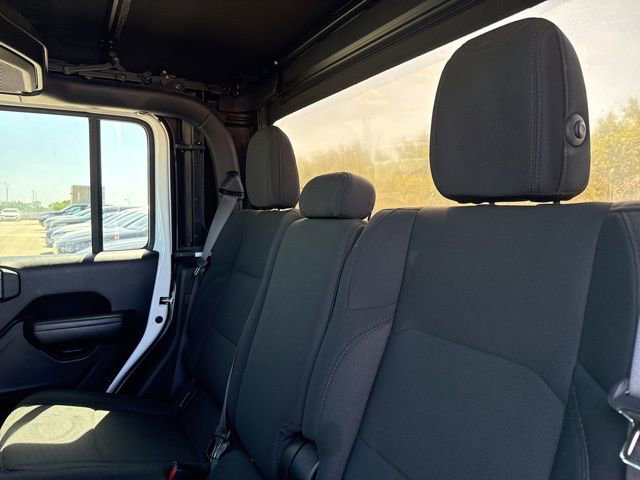 Used 2020 Jeep Gladiator Sport w/ Quick Order Package 24S image 11