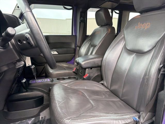 Used 2017 Jeep Wrangler Unlimited Sahara w/ Connectivity Group image 13