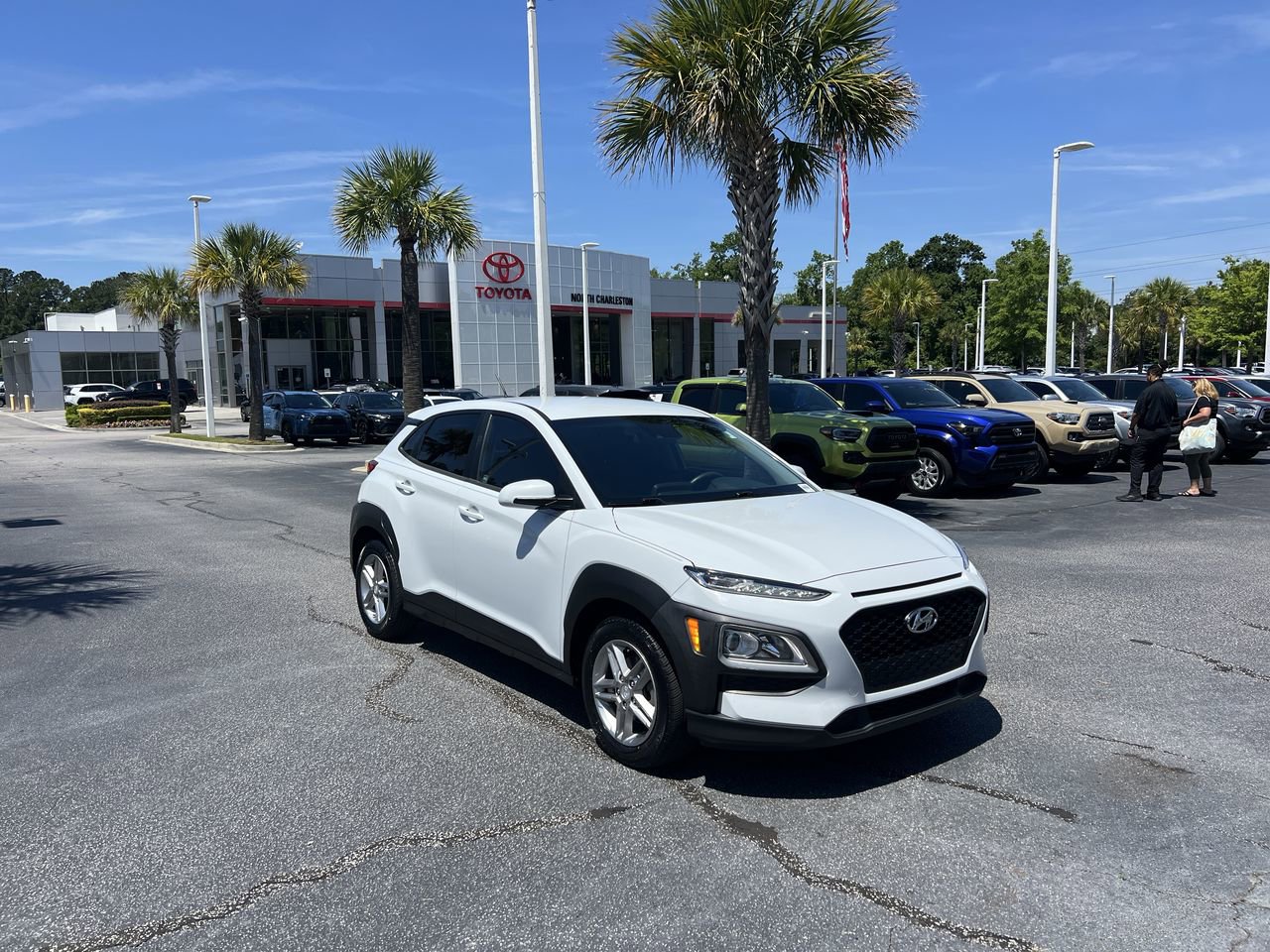 Used 2021 Hyundai Kona SE FWD image 2