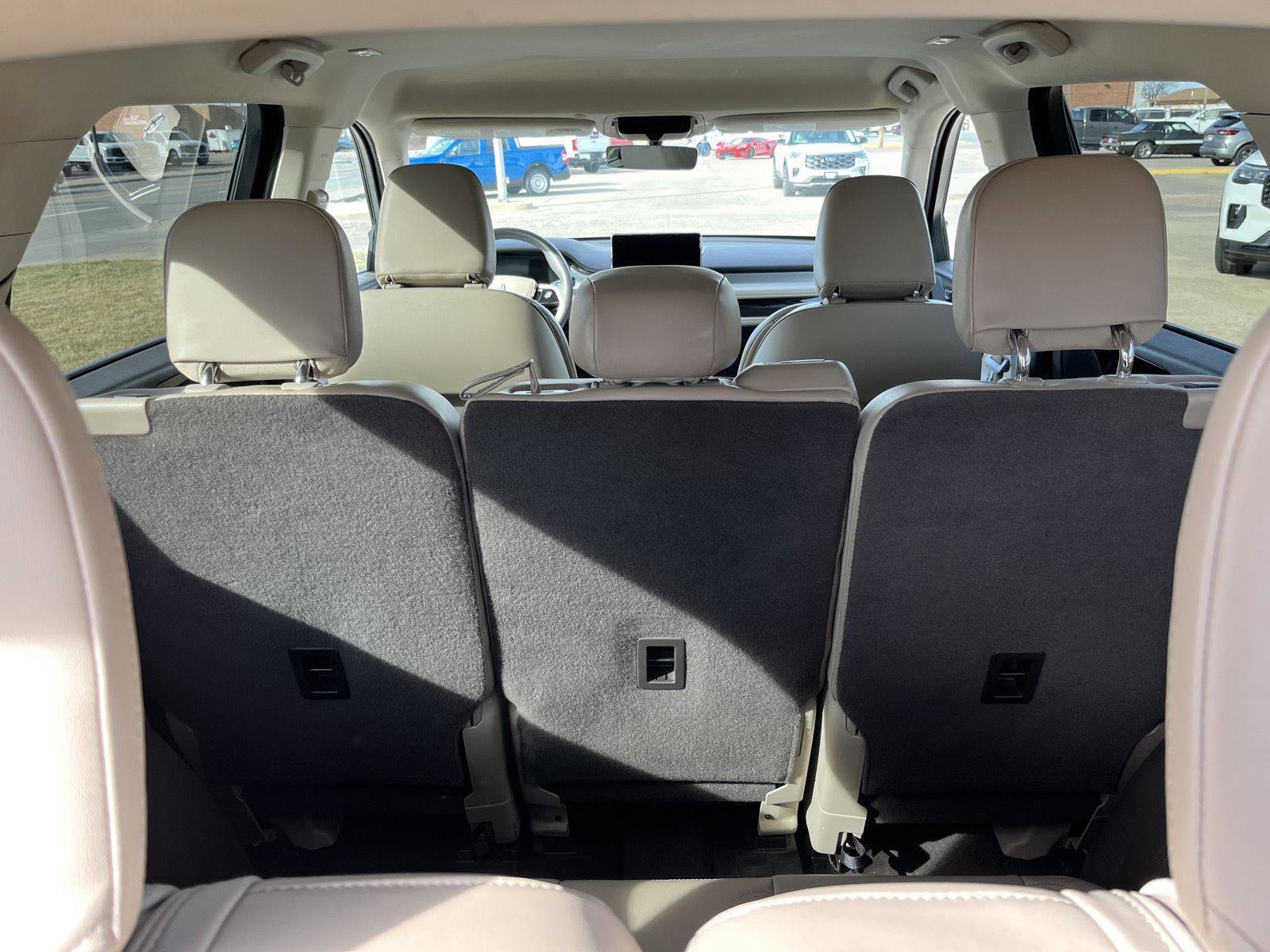 Used 2023 Lincoln Aviator AWD w/ Elements Package image 11