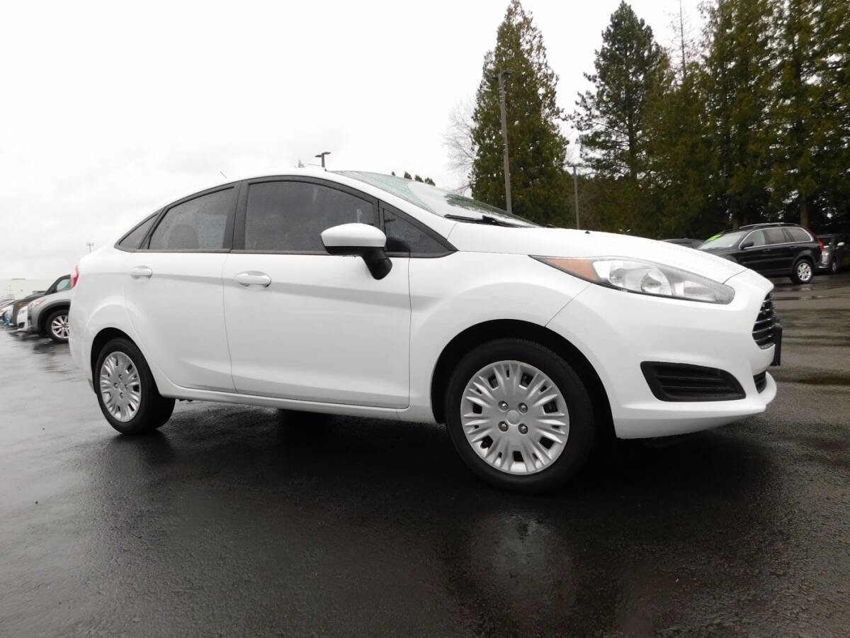 Used 2018 Ford Fiesta S image 1