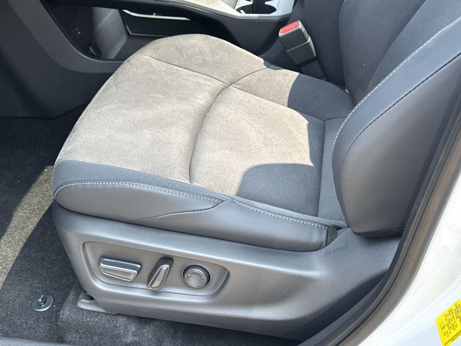 New 2026 Toyota C-HR AWD/4WD image 22