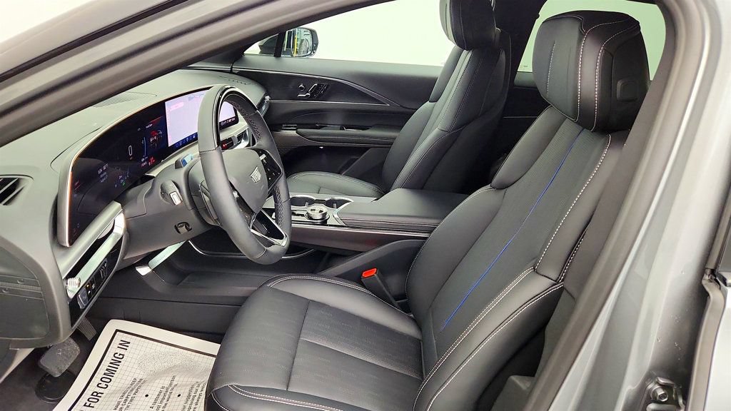 Used 2026 Cadillac Lyriq Sport AWD/4WD image 19