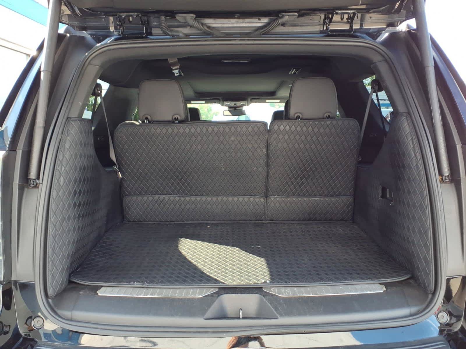 Used 2025 Chevrolet Suburban RST w/ Comfort Package AWD/4WD image 19