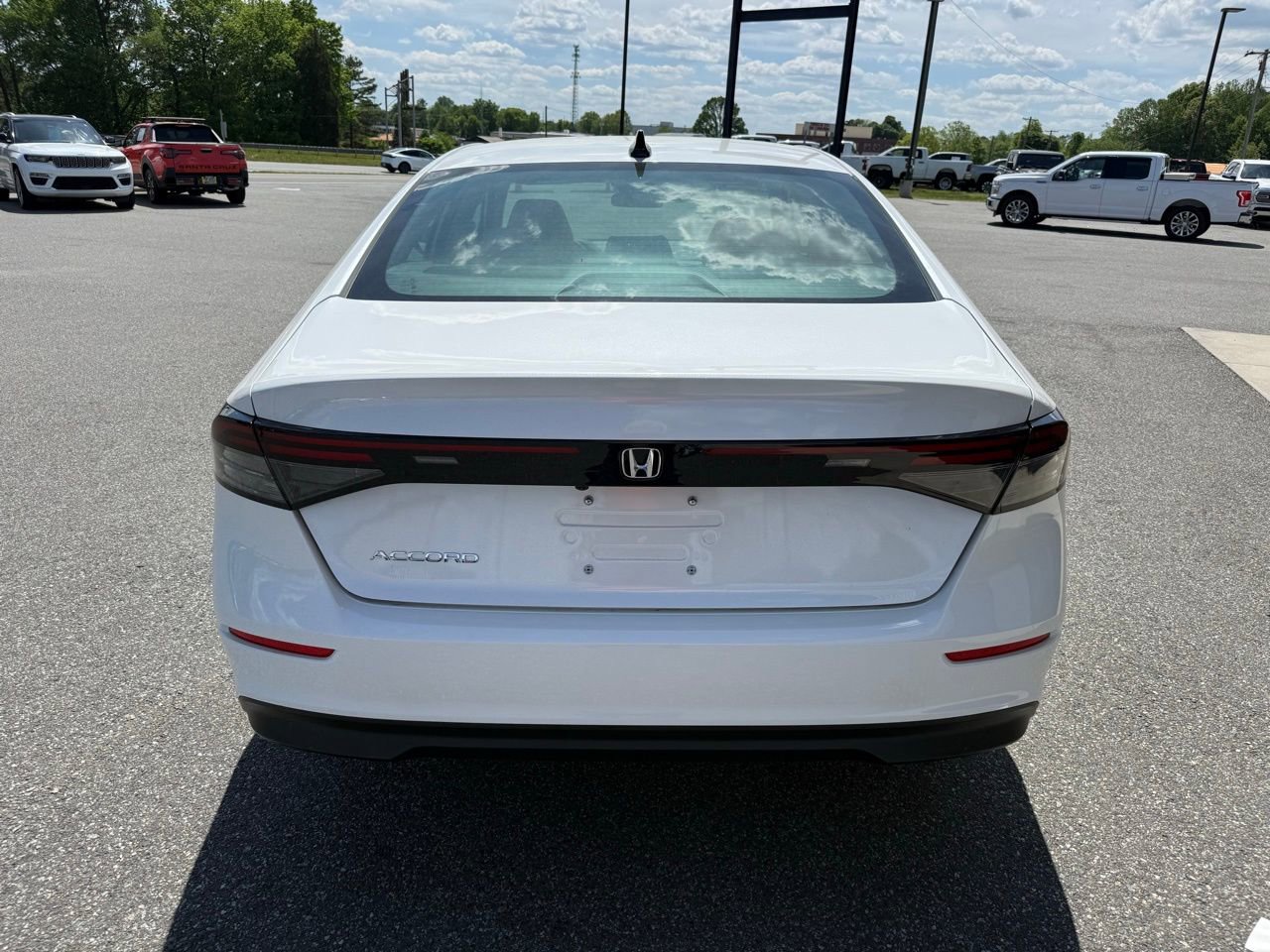 Used 2025 Honda Accord SE image 7