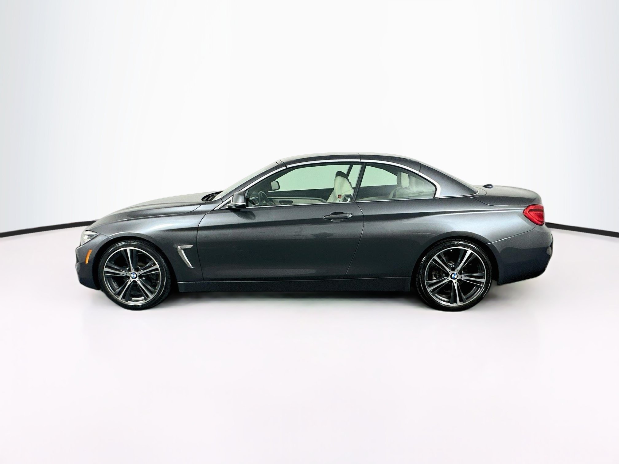 Used 2018 BMW 430i Convertible RWD image 4