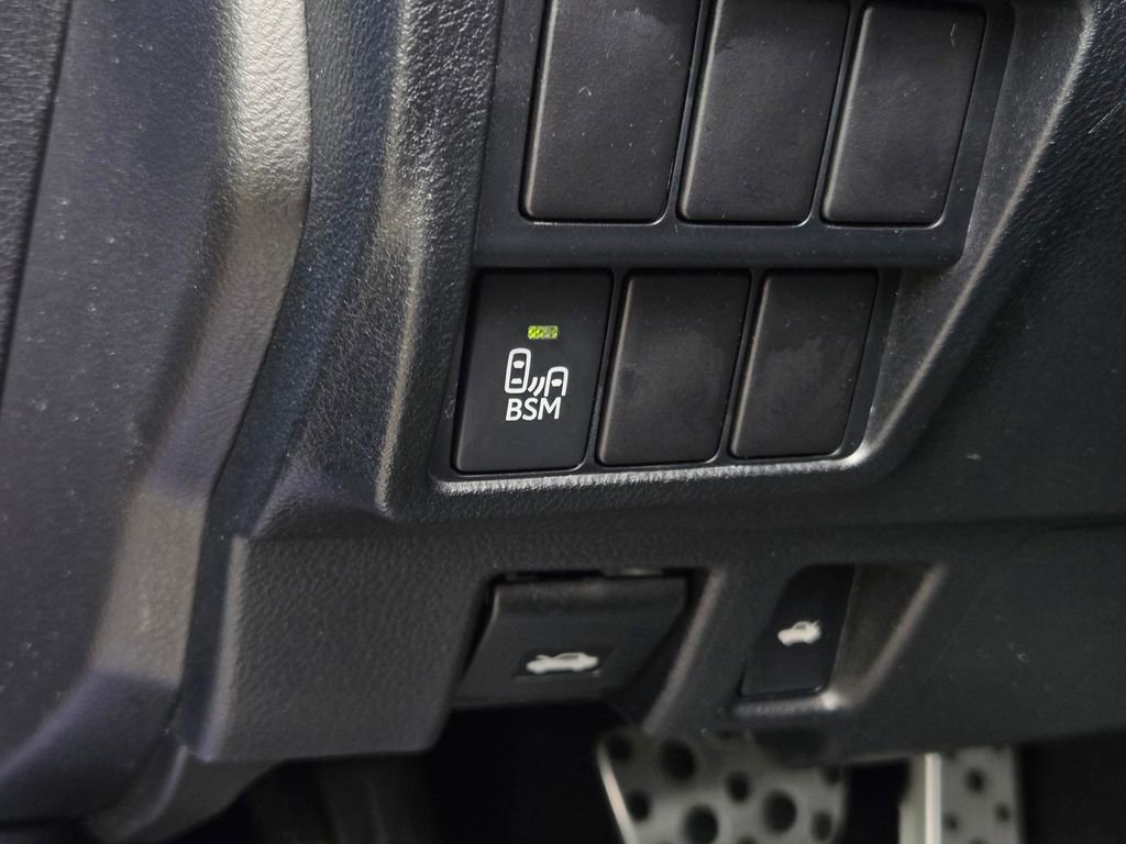 Used 2016 Lexus IS 200t w/ F Sport Package image 21
