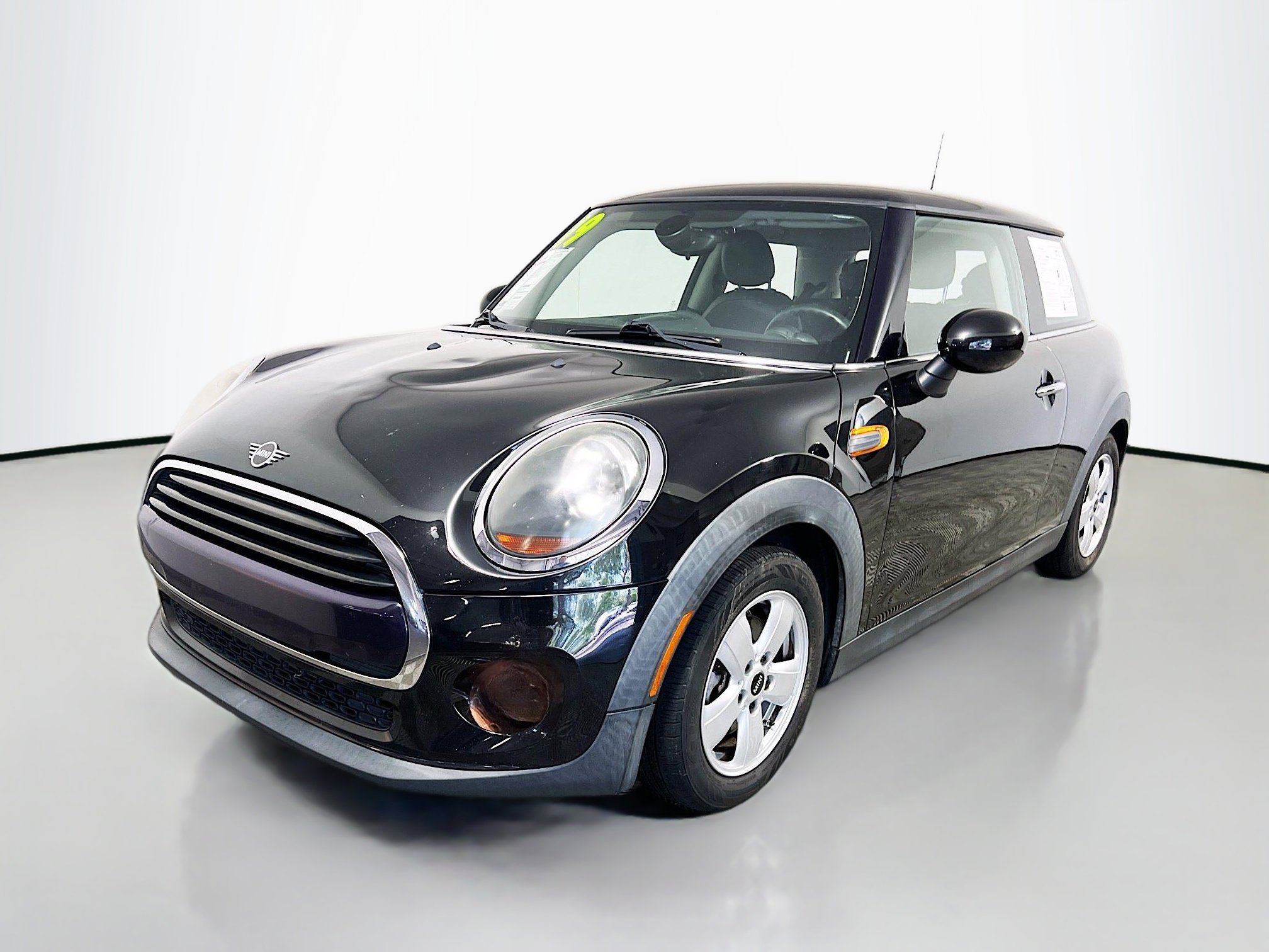 Used 2019 MINI Cooper 2-Door Hardtop FWD image 10