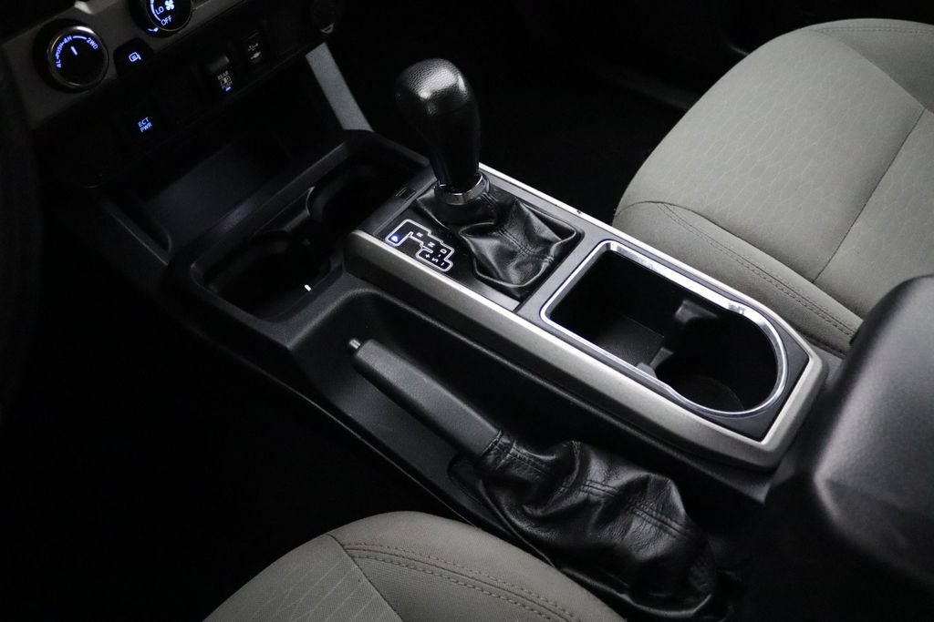 Used 2019 Toyota Tacoma SR5 AWD/4WD image 29