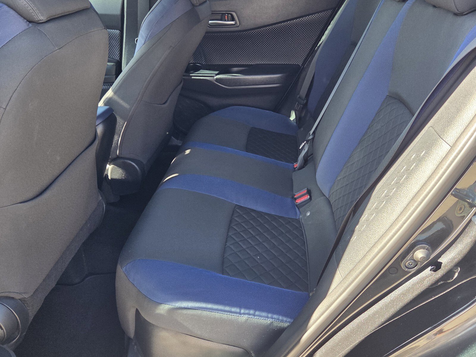 Used 2020 Toyota C-HR XLE image 5