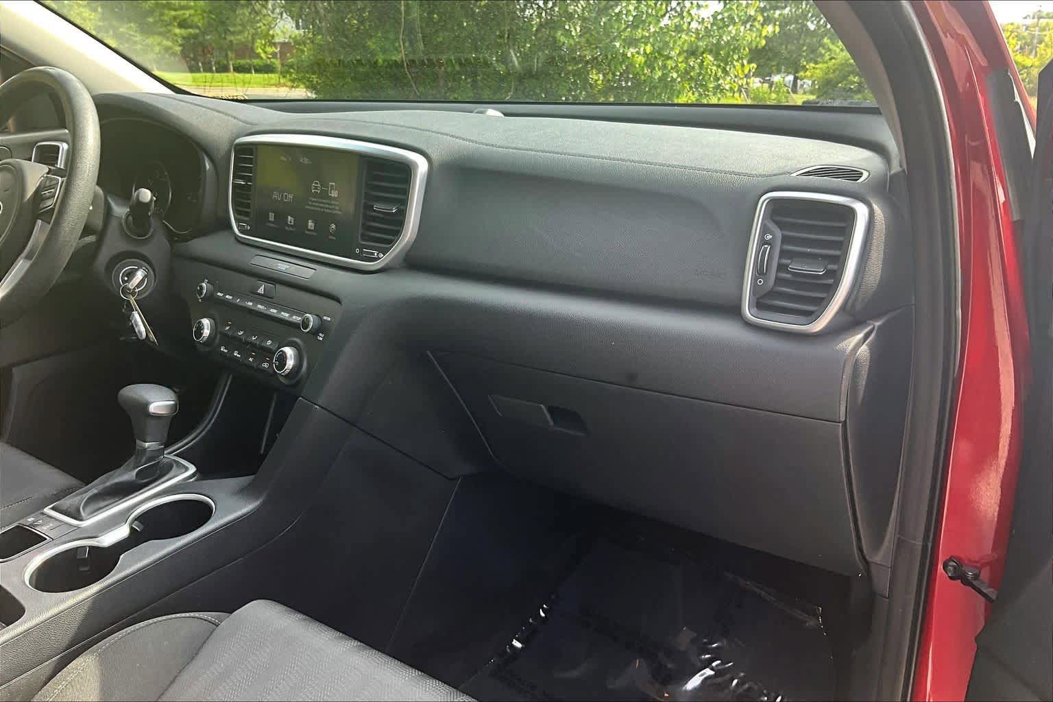 Used 2022 Kia Sportage LX AWD/4WD image 18