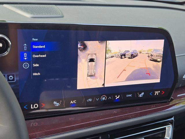 New 2026 Chevrolet Traverse Z71 w/ Enhanced Driving Package AWD/4WD image 30