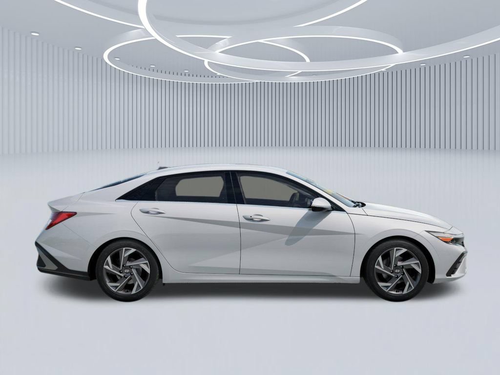 New 2026 Hyundai Elantra Limited FWD image 7