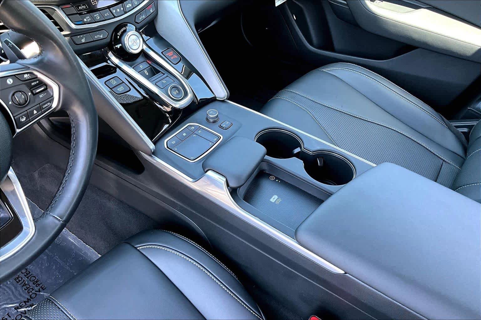 Used 2025 Acura TLX w/ Technology Package FWD image 16