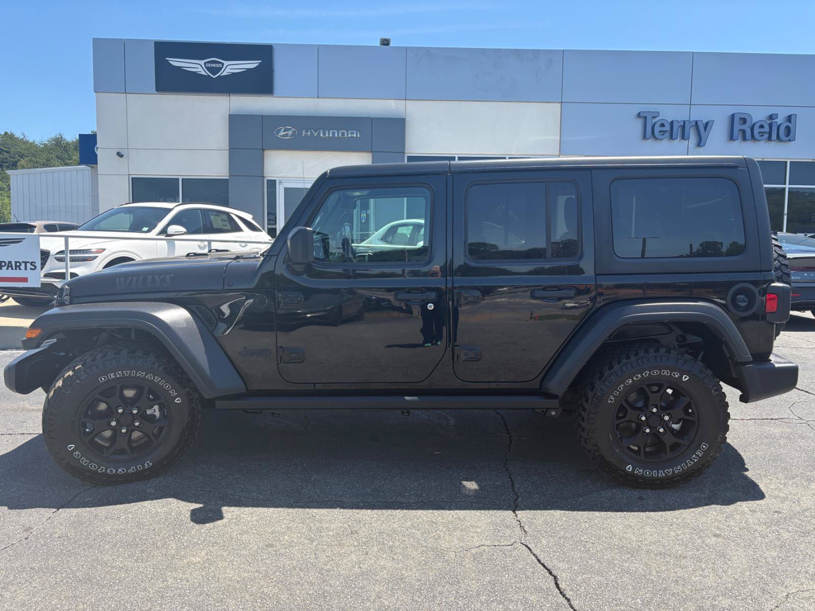 Used 2022 Jeep Wrangler Unlimited Sport AWD/4WD image 4