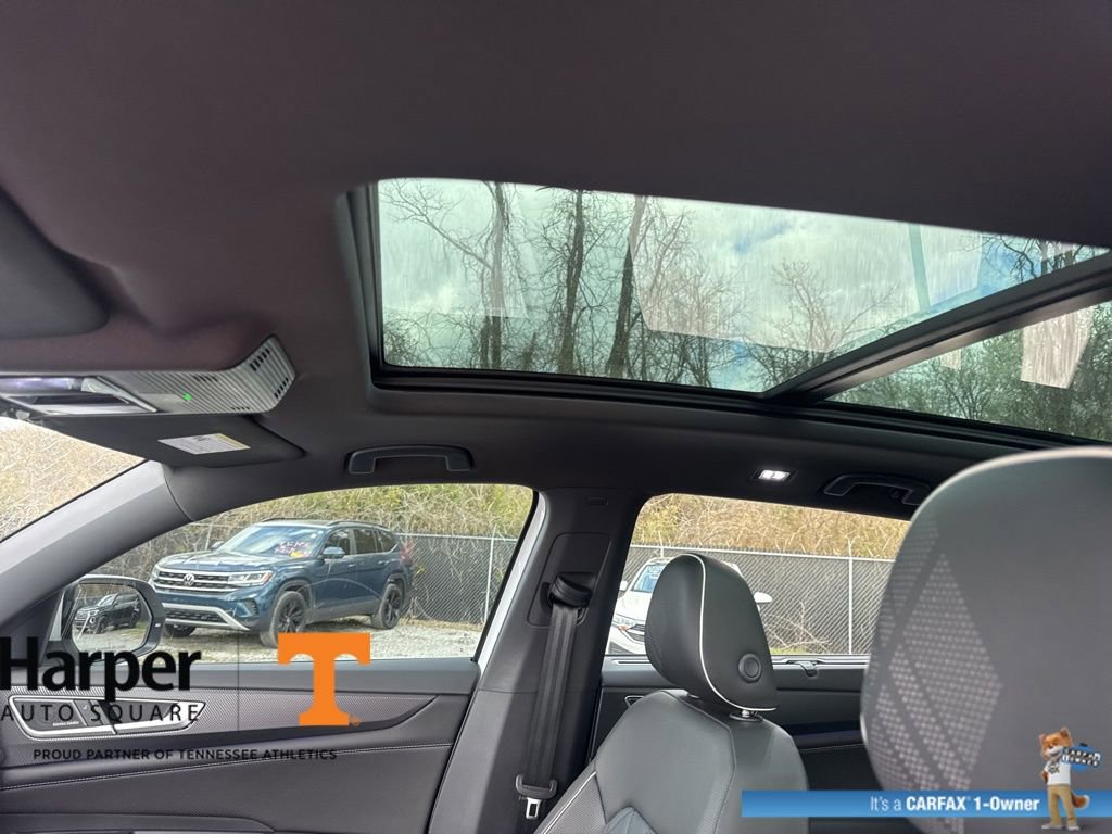 Used 2025 Volkswagen Atlas Cross Sport SEL Premium R-Line image 15