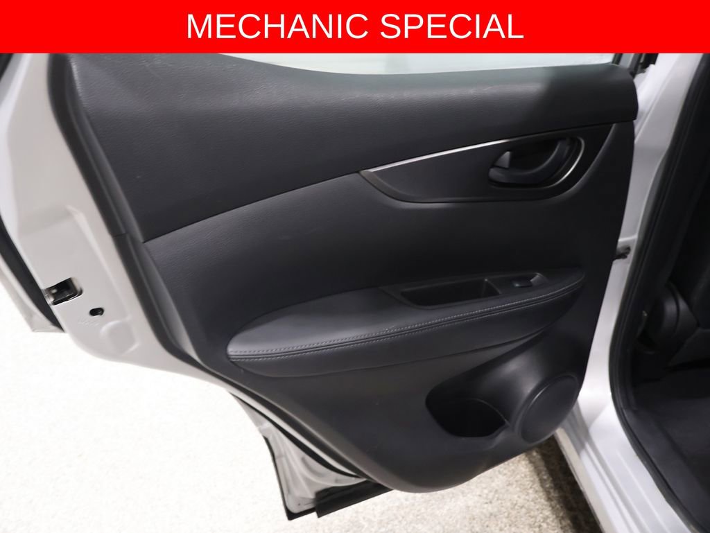 Used 2019 Nissan Rogue Sport S image 21