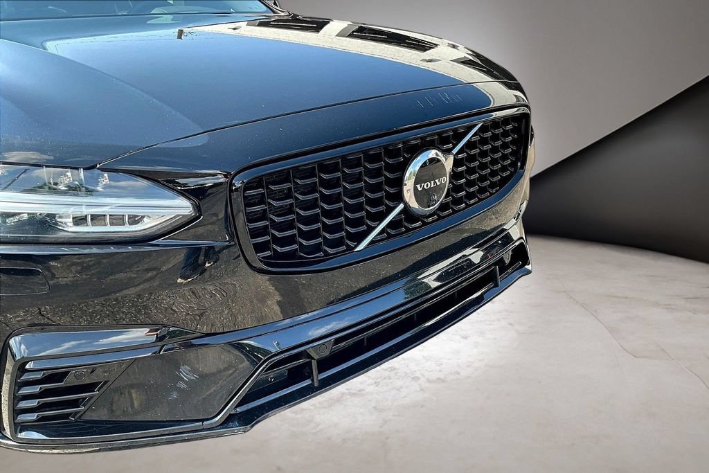 Used 2021 Volvo S90 T8 R-Design AWD/4WD image 33