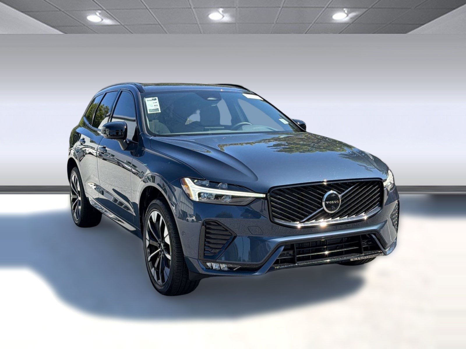 New 2026 Volvo XC60 B5 Plus w/ Protection Package Premier AWD/4WD image 7
