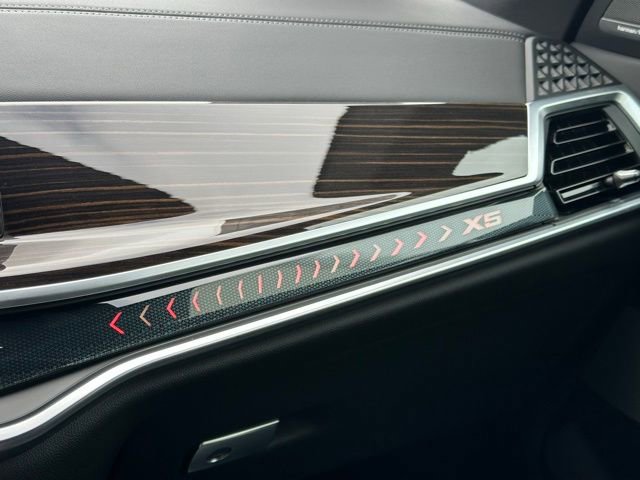 Certified 2025 BMW X5 xDrive50e w/ Climate Comfort Package image 20
