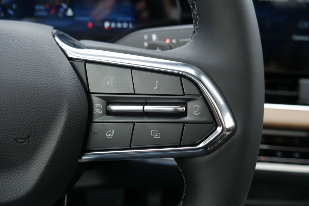 New 2026 Chevrolet Equinox ACTIV image 13