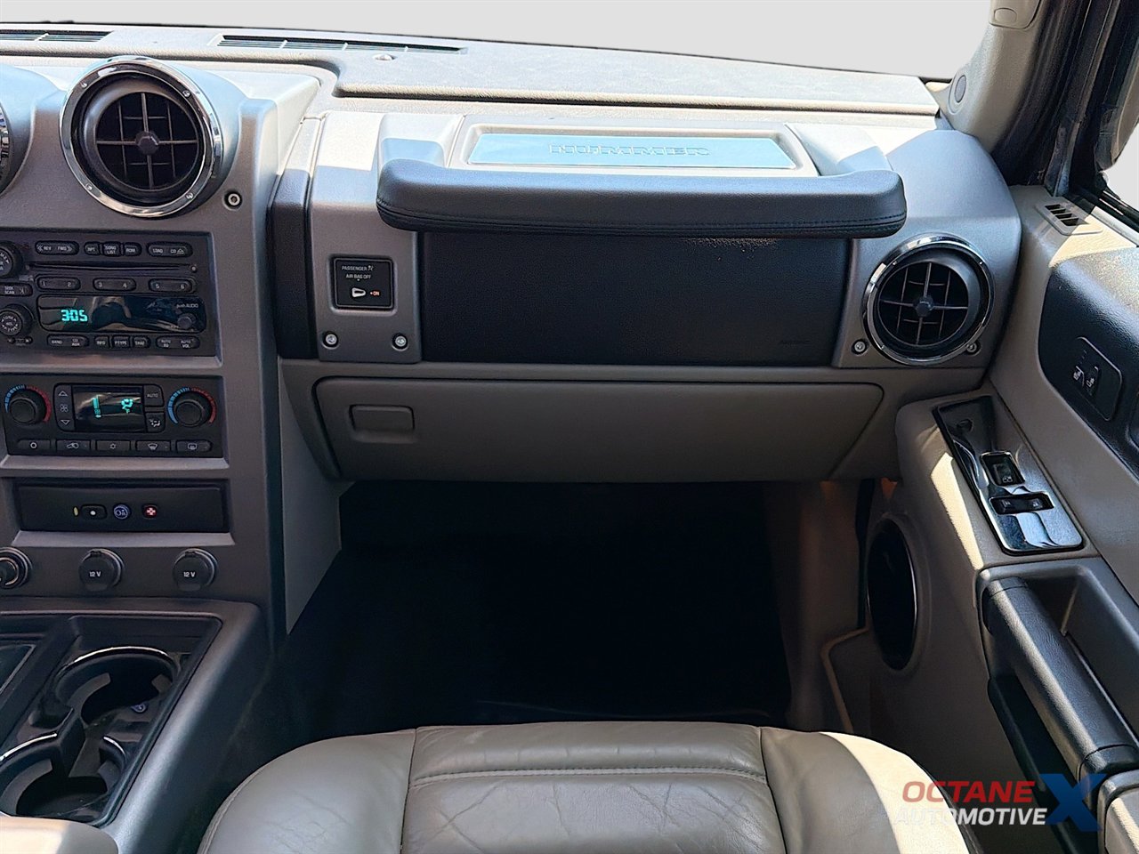 Used 2003 HUMMER H2 w/ Preferred Equipment Group image 24