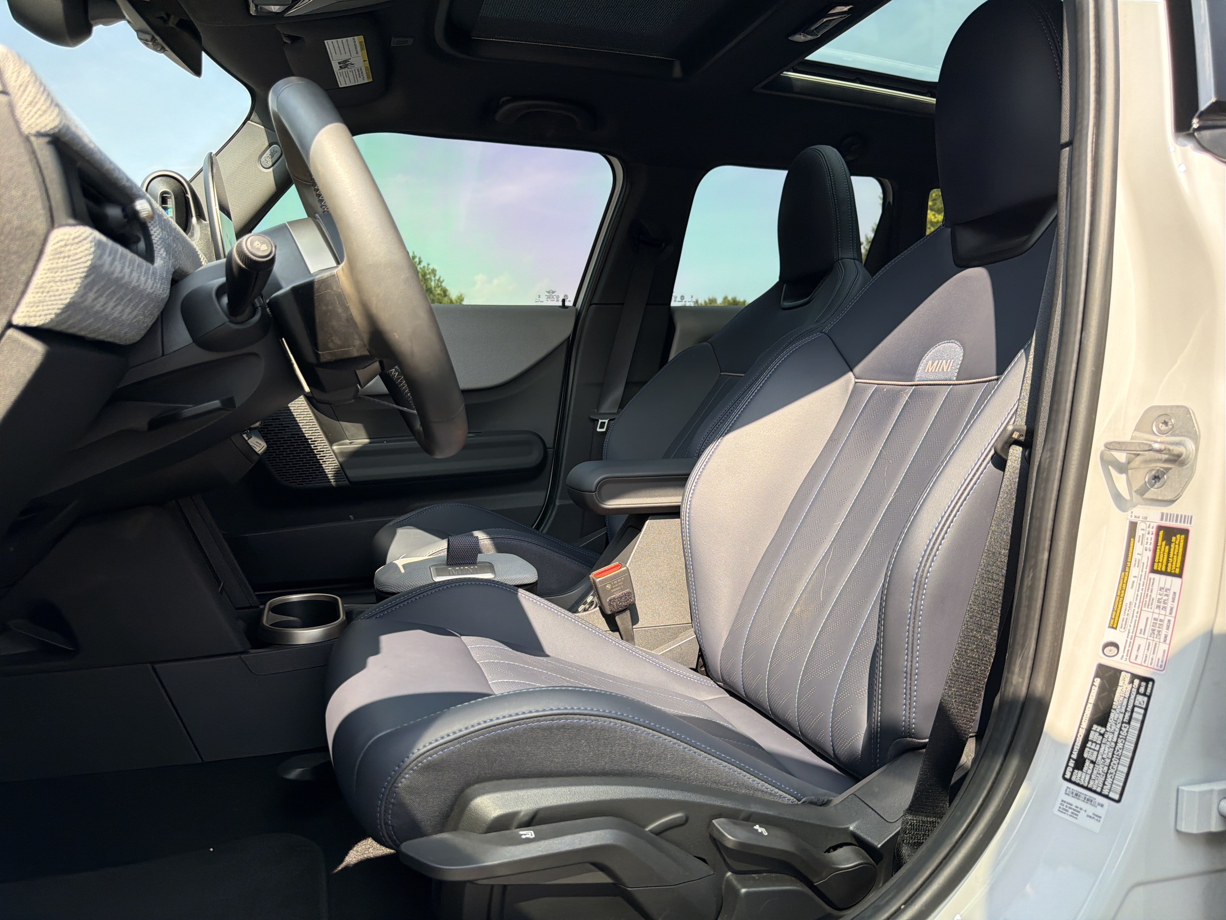 Used 2025 MINI Cooper S FWD image 7