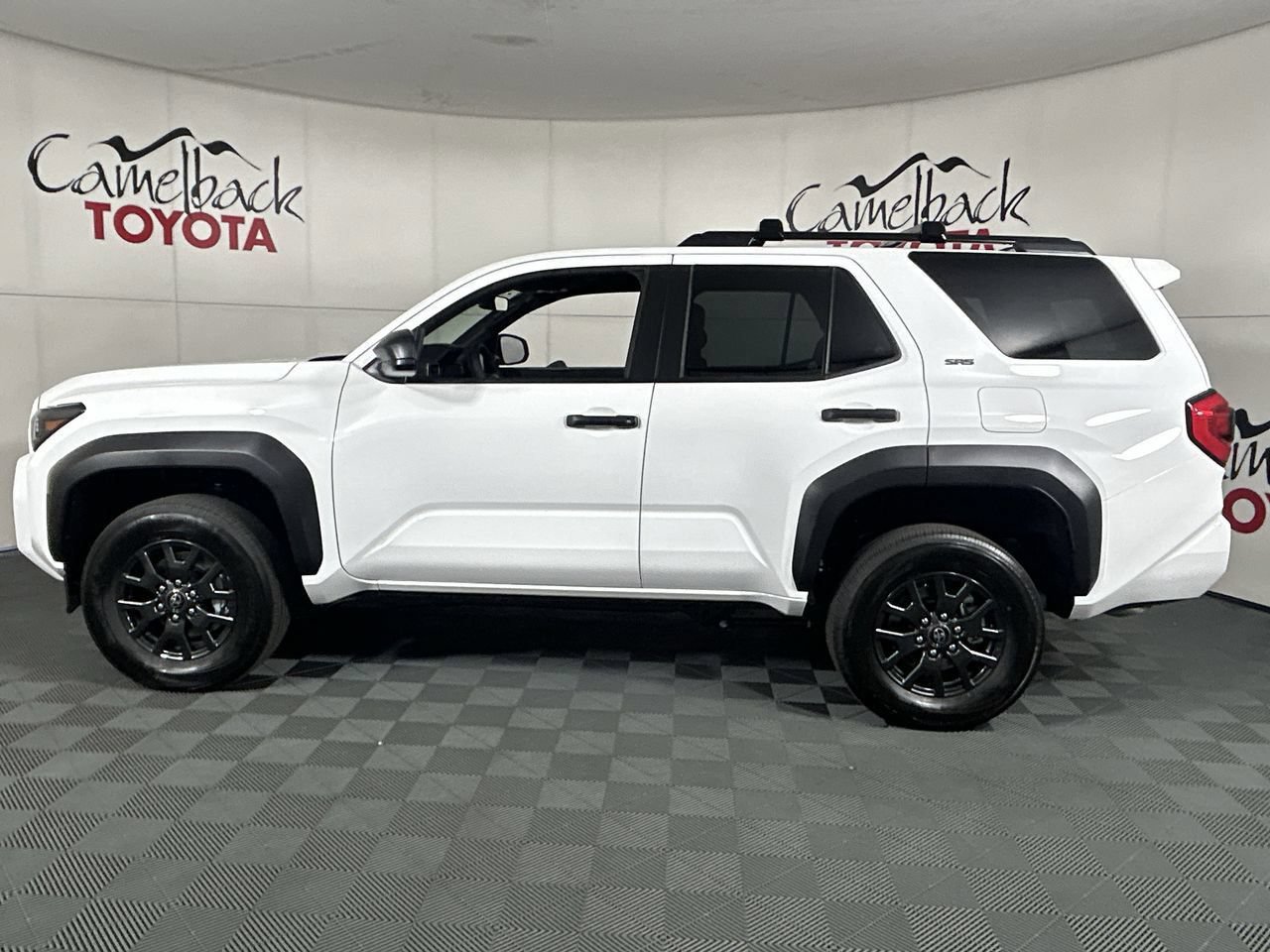 New 2026 Toyota 4Runner SR5 AWD/4WD image 4