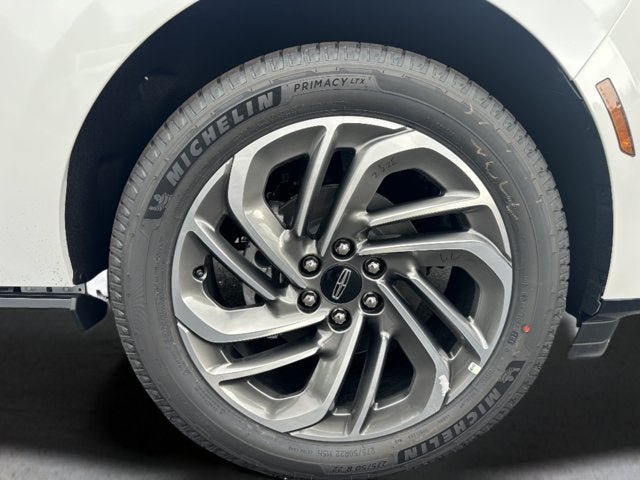 New 2027 Lincoln Navigator Reserve AWD/4WD image 9