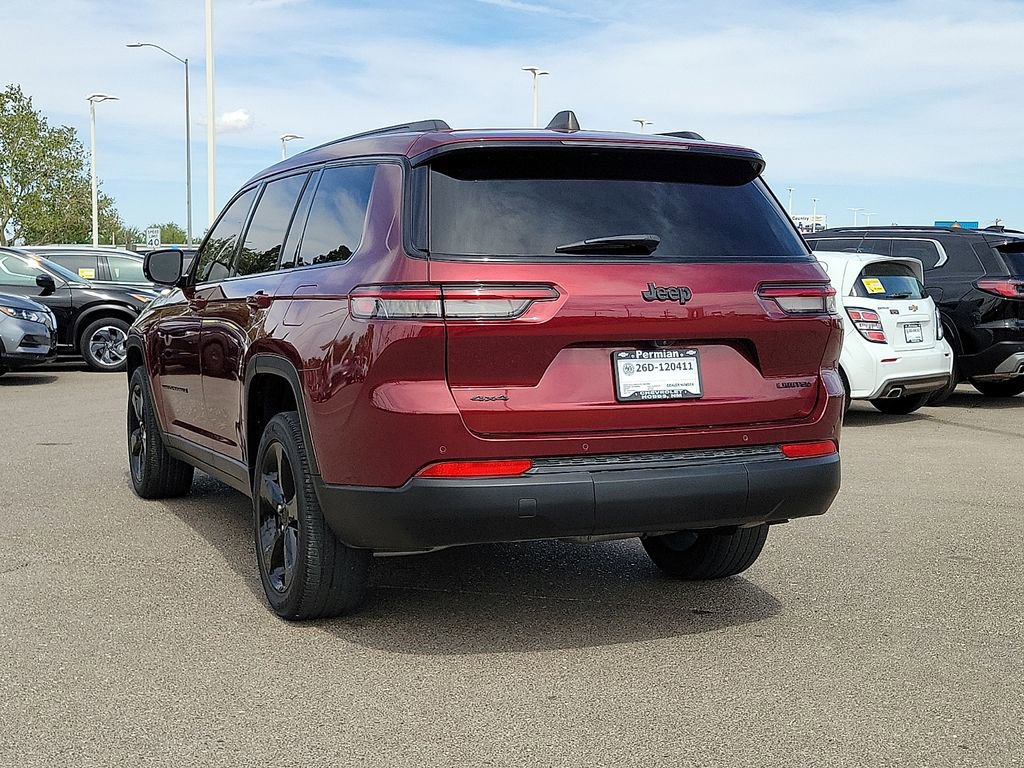 Used 2024 Jeep Grand Cherokee L Limited w/ Black Appearance Package AWD/4WD image 8