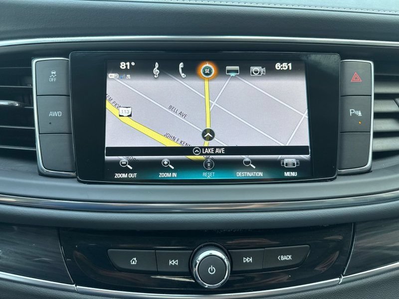 Used 2019 Buick Enclave Essence AWD/4WD image 29