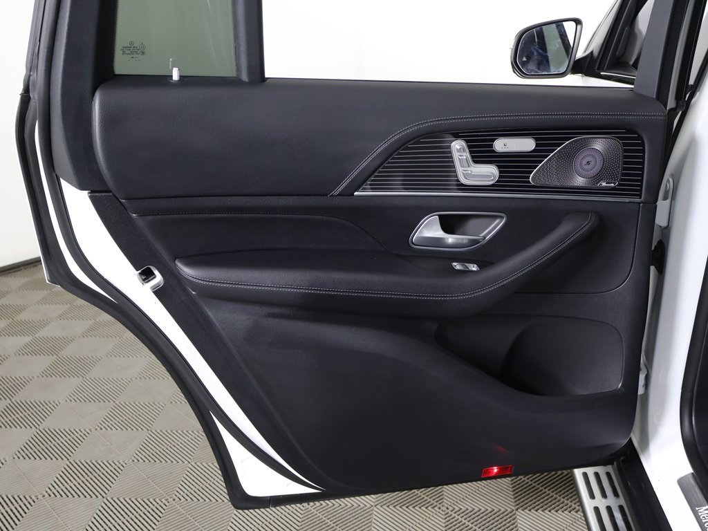 Used 2024 Mercedes-Benz GLS 580 4MATIC w/ Warmth & Comfort Package image 32