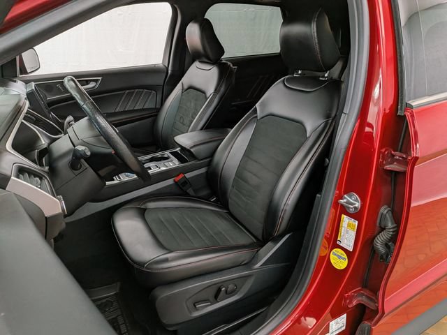 Used 2021 Ford Edge ST-Line w/ Cold Weather Package AWD/4WD image 12