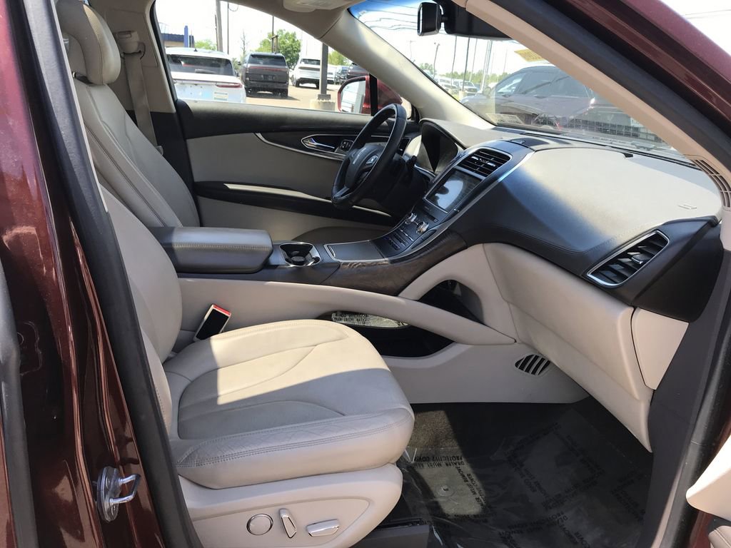 Used 2016 Lincoln MKX Reserve w/ Climate Package AWD/4WD image 15