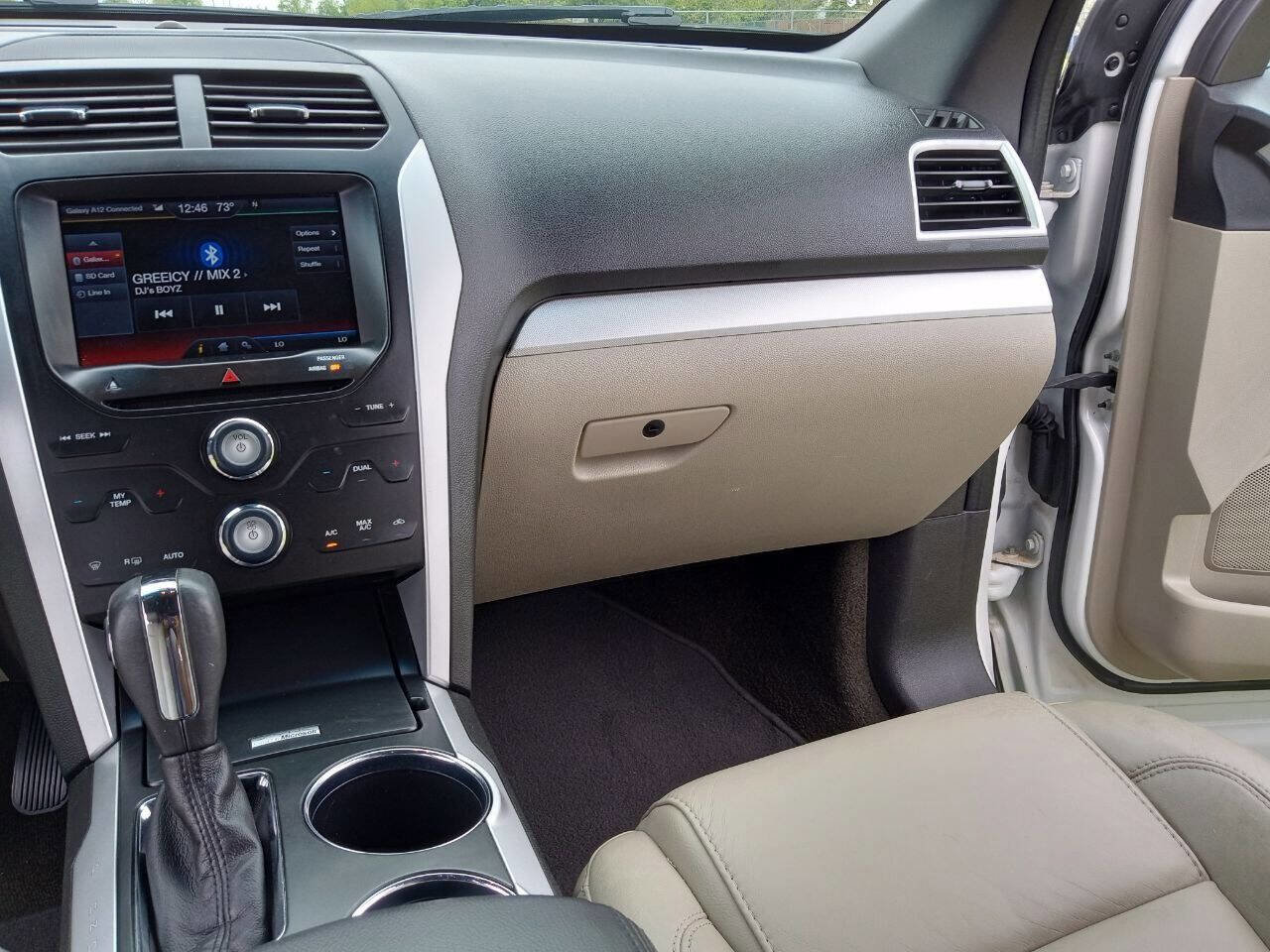 Used 2014 Ford Explorer XLT w/ Equipment Group 202A FWD image 18