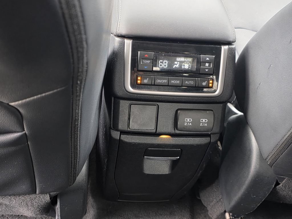 Used 2022 Subaru Ascent Limited w/ Technology Package AWD/4WD image 12