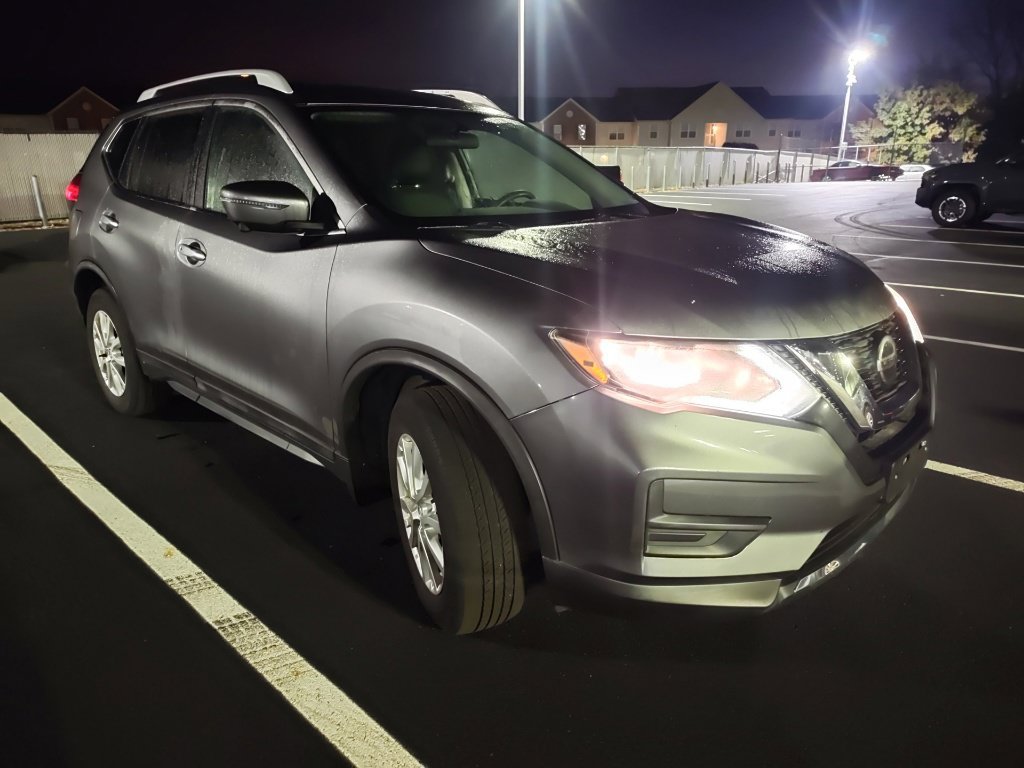 Used 2018 Nissan Rogue SV w/ Premium Package AWD/4WD image 3