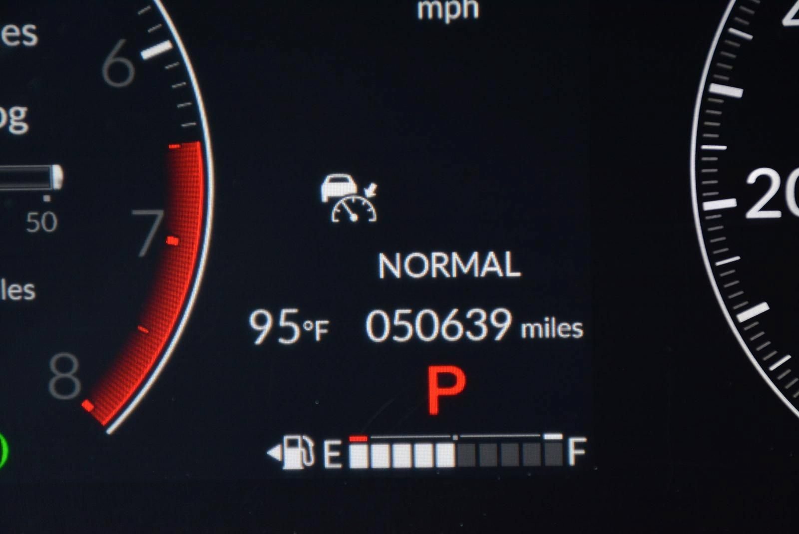 Used 2023 Honda Pilot LX image 25