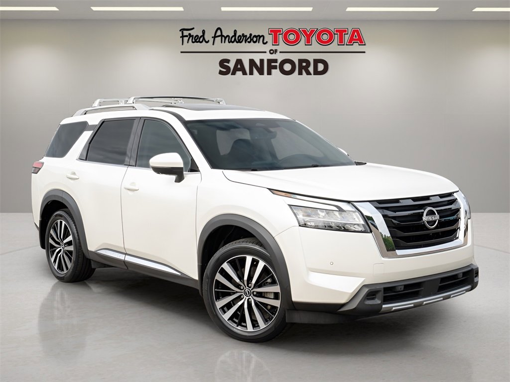 Used 2024 Nissan Pathfinder Platinum w/ Cargo Package