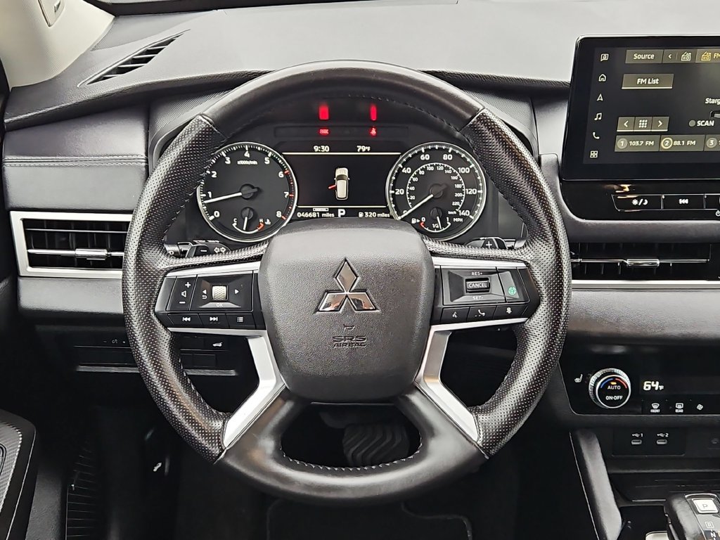Used 2025 Mitsubishi Outlander SE AWD/4WD image 23