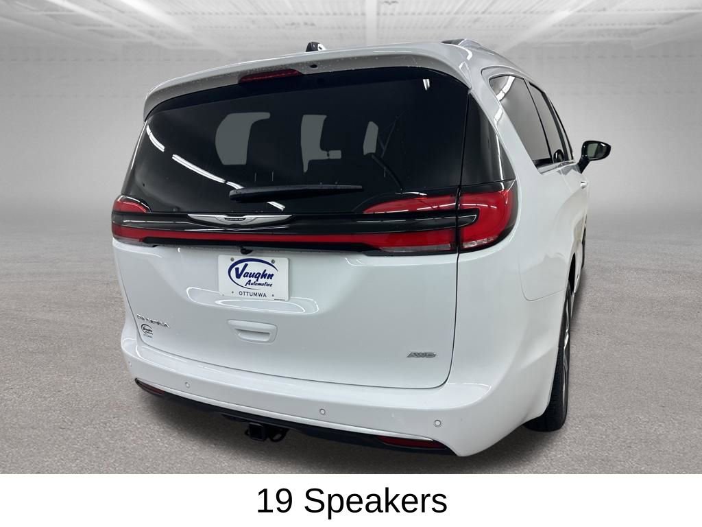New 2026 Chrysler Pacifica Pinnacle image 10