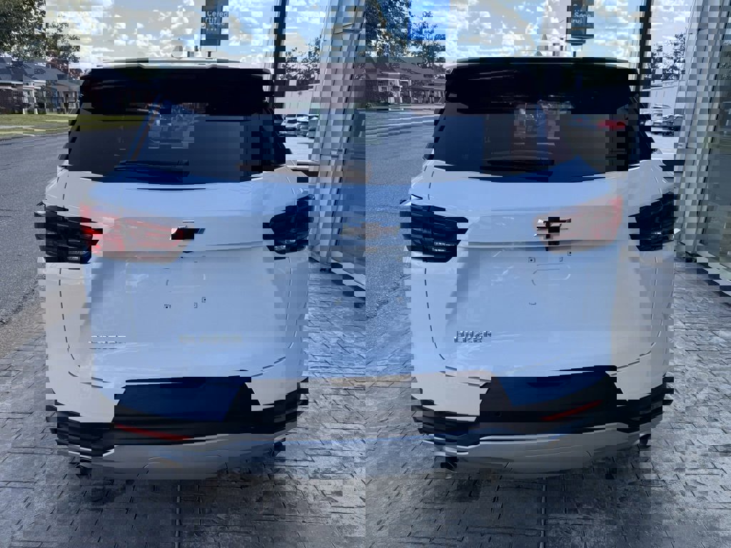 New 2026 Chevrolet Blazer LT w/ LPO, Black Sport Package image 5