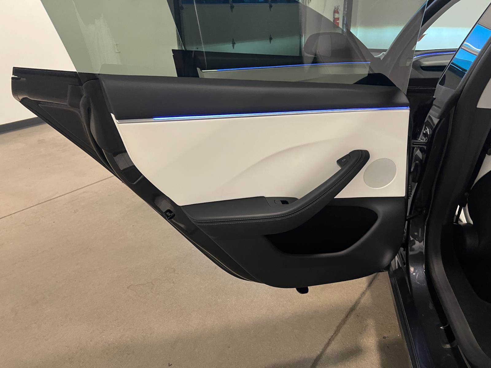 Used 2024 Tesla Model 3 Performance AWD/4WD image 31