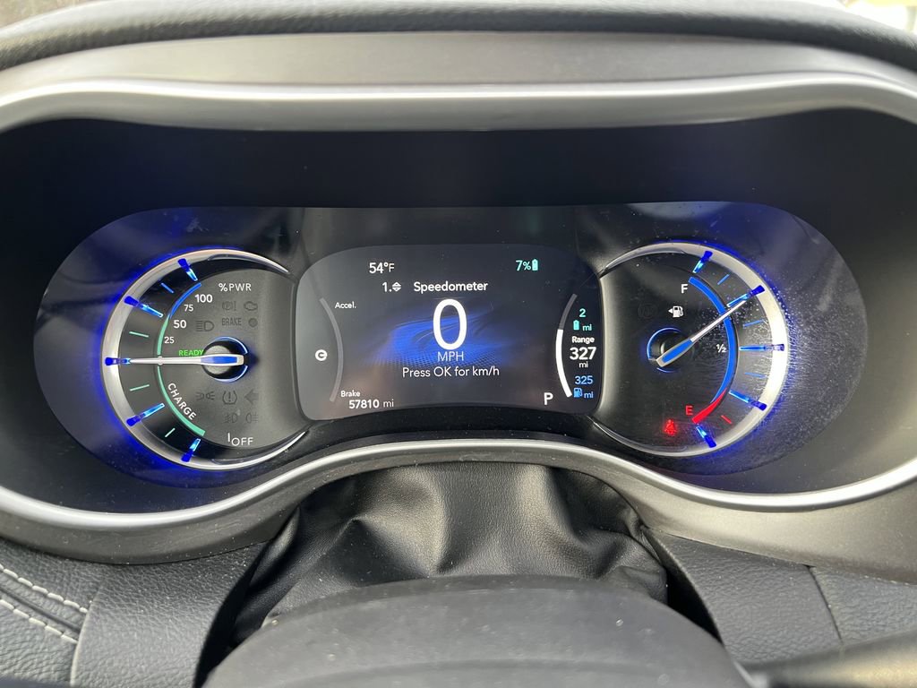 Used 2022 Chrysler Pacifica Touring-L image 10